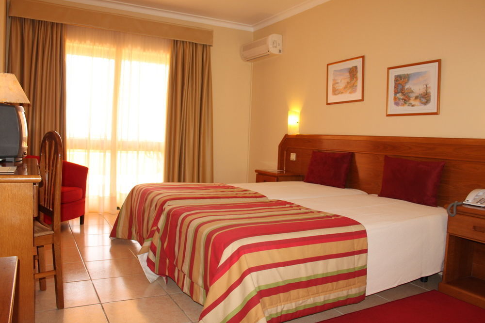 Mh Atlantico Hotel Atouguia Da Baleia Luaran gambar